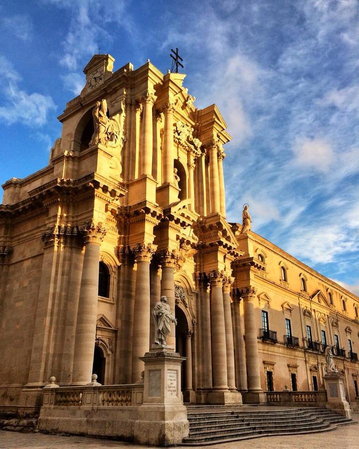 Amuni' Sicily * Syracuse